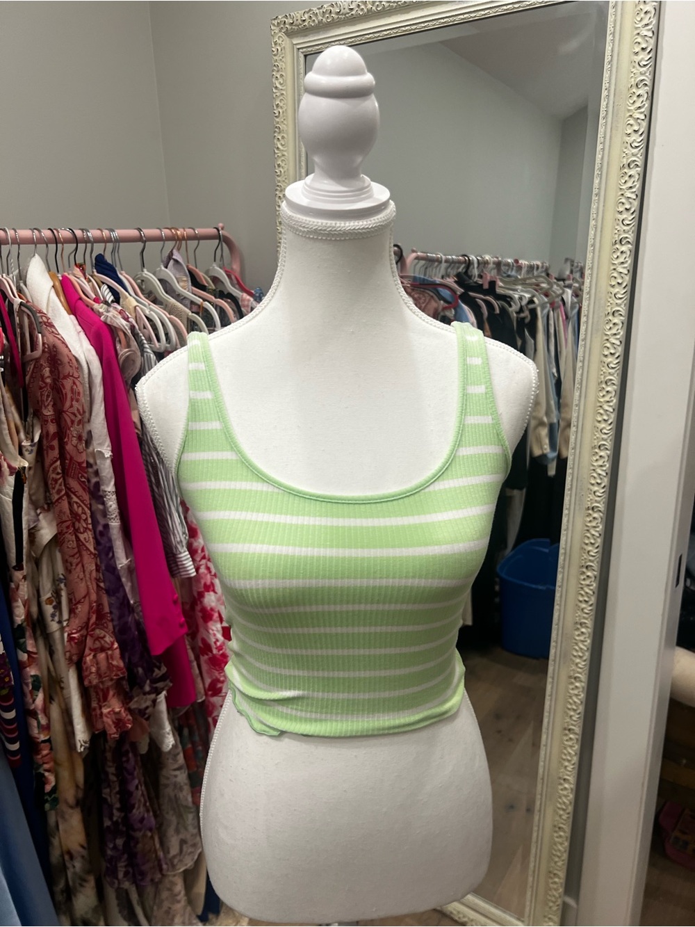 Striped Scoop Crop Tank Top - Light Green & White